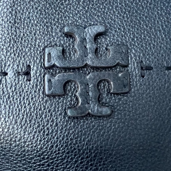 Tory Burch Thea Camera Crossbody Black Bag - Picture 9 of 12